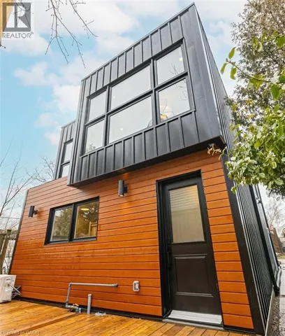 58 EAST 24TH Street Unit# LANEWAY, Hamilton, Ontario L8V2X7