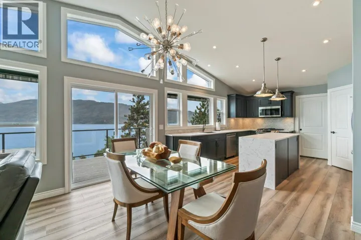 3949 Desert Pines Avenue, Peachland, British Columbia V0H1X2