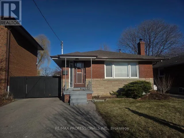 143 TREEVIEW DRIVE, Toronto (Alderwood), Ontario M8W4C4