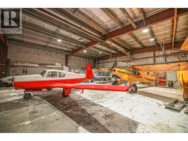 9418 Airport Access Road, Cranbrook, British Columbia V1C7E4
