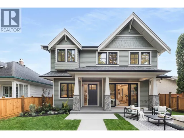 2136 E 10TH AVENUE, Vancouver, British Columbia V5N1Y1