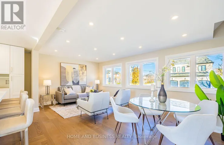 1326 MEREDITH AVENUE, Mississauga (Lakeview), Ontario L5E2E7