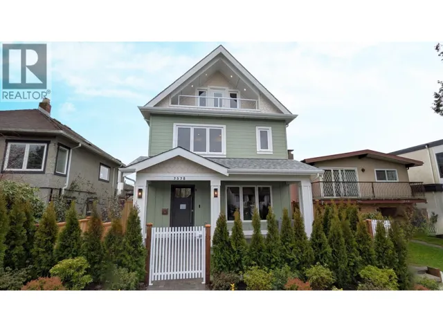 2 2528 TURNER STREET, Vancouver, British Columbia V5K2E8