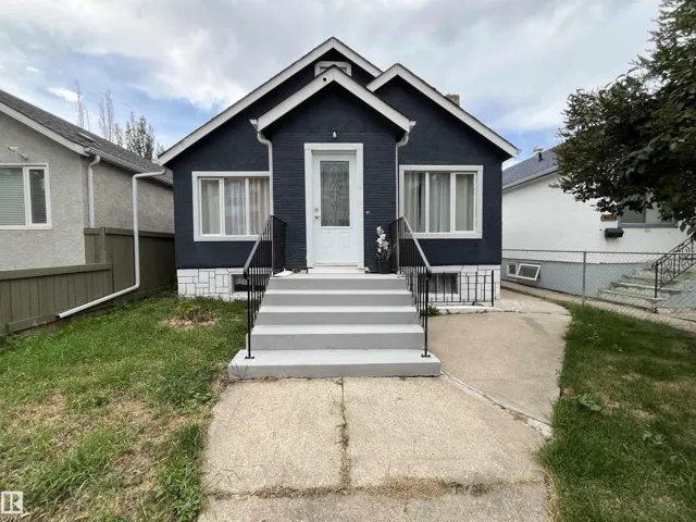 9638 106 AV NW, Edmonton, Alberta T5H0N4