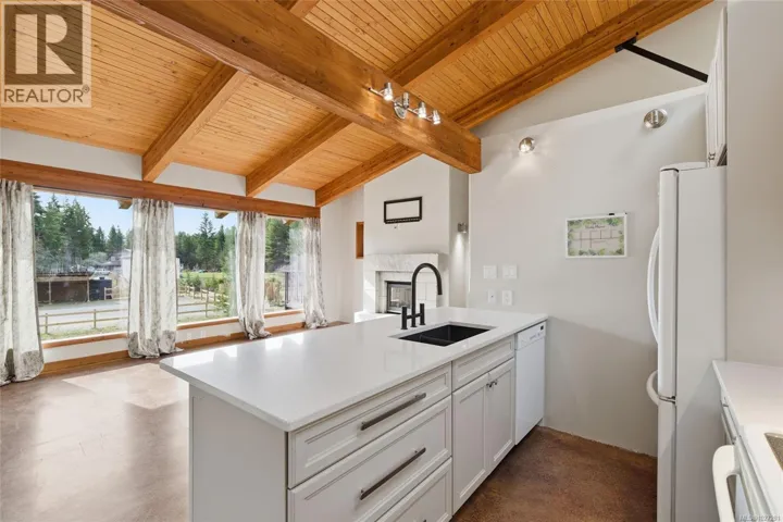 1425 Benzon Cres, Errington, British Columbia V0R1V0