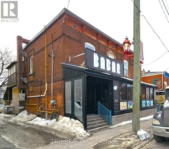 826 SOMERSET STREET W, Ottawa, Ontario K1S4N2