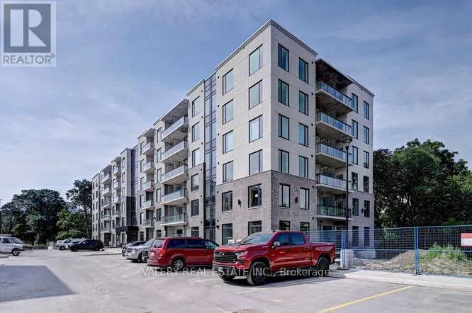 102 - 103 ROGER STREET, Waterloo, Ontario N2J1A4