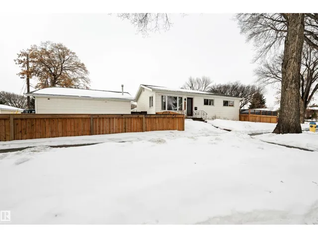11052 151 ST NW, Edmonton, Alberta T5P1W3