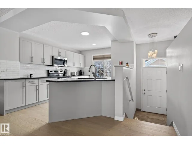 #60 1804 70 ST SW, Edmonton, Alberta T6X0H4