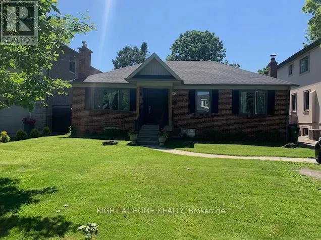 8 BURNELM DRIVE, Toronto (Islington-City Centre West), Ontario M9B4M3