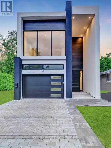 20 DUNHAM STREET, Ottawa, Ontario K1J7L6