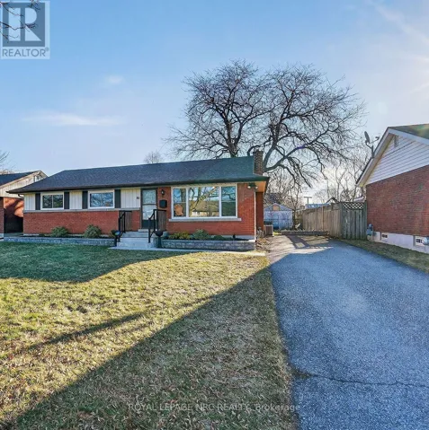 86 ROYAL MANOR DRIVE, St. Catharines (Carlton/Bunting), Ontario L2M4L7