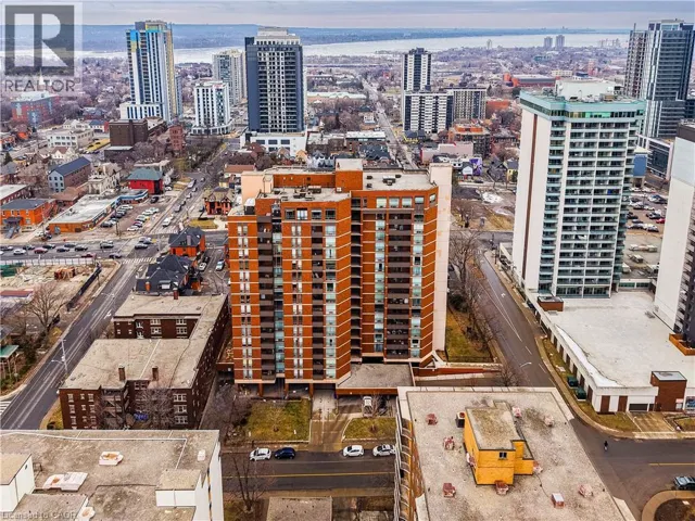 222 JACKSON Street W, Hamilton, Ontario L8P4S5