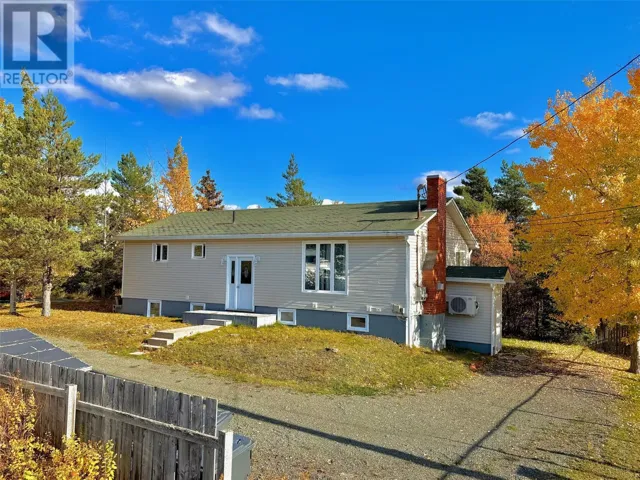2 MEADE VIEW Road, CLARENVILLE, Newfoundland & Labrador A5A4M4
