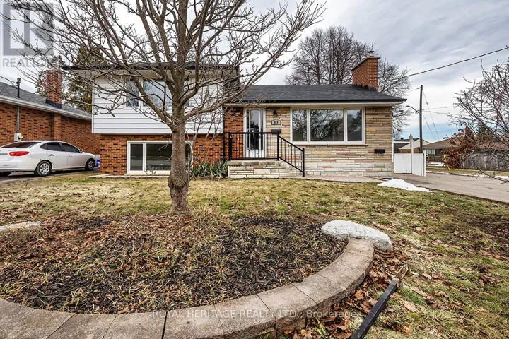 569 GIBBONS STREET, Oshawa (McLaughlin), Ontario L1J4Z7