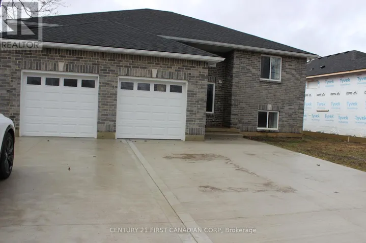 2609 OIL HERITAGE ROAD, Oil Springs, Ontario N0N1P0