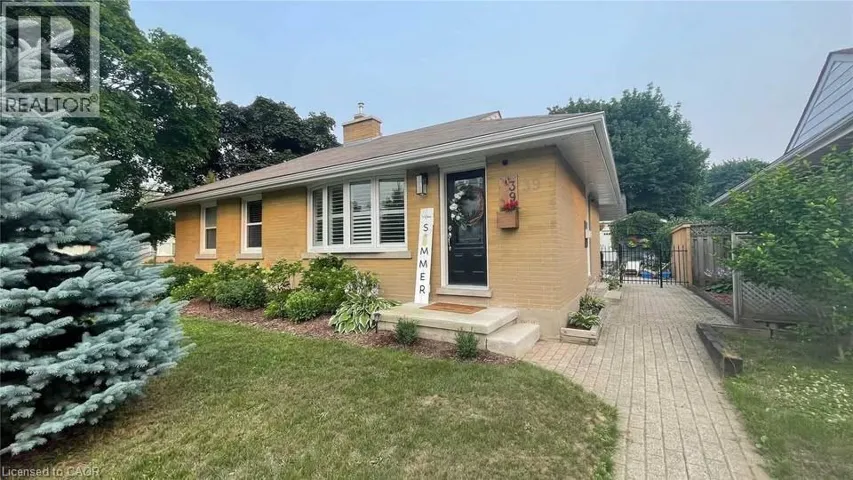39 OAKWOOD Avenue Unit# Upper, Kitchener, Ontario N2H6G8