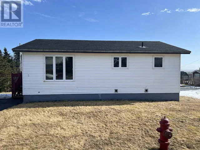 5 Haystack Avenue, Arnold's Cove, Newfoundland & Labrador A0B1A0