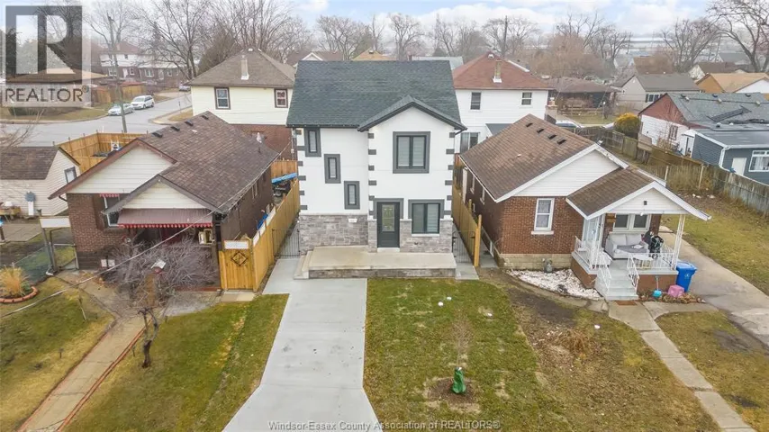 1156 WELLINGTON AVENUE, Windsor, Ontario N9A5K1