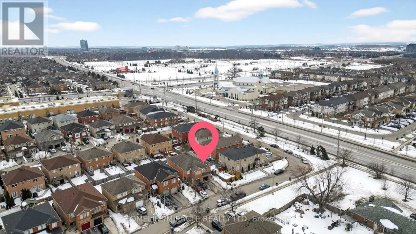 71 ROADMASTER LANE, Brampton (Fletcher's Meadow), Ontario L7A3A7
