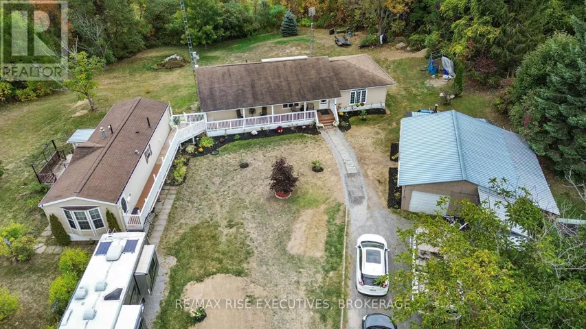 25 PARK STREET, Leeds and the Thousand Islands, Ontario K0E1N0