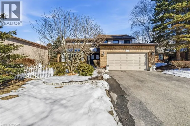39 TEMPLER Drive, Ancaster, Ontario L9G3X7