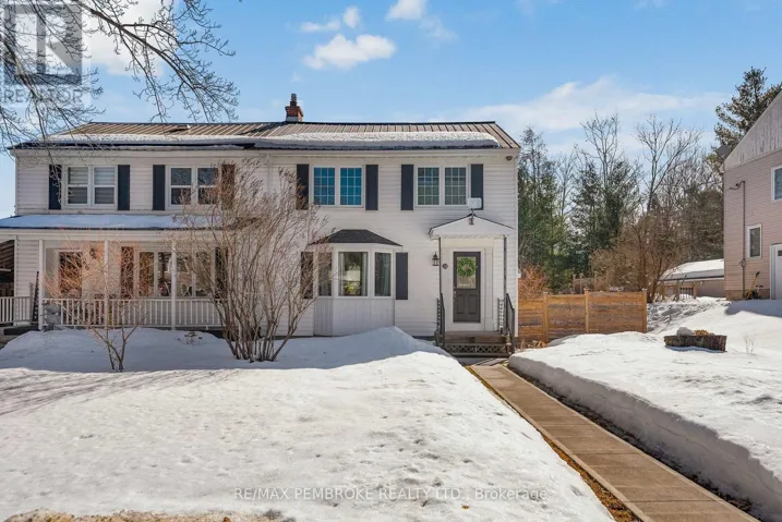 28 LE CARON STREET, Deep River, Ontario K0J1P0