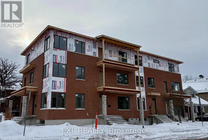 B - 2 IONA STREET, Ottawa, Ontario K1Y0V1