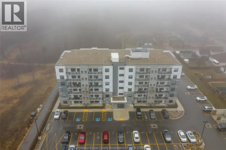 3290 STELLA CRESCENT Unit# 101, Windsor, Ontario N8T0B6