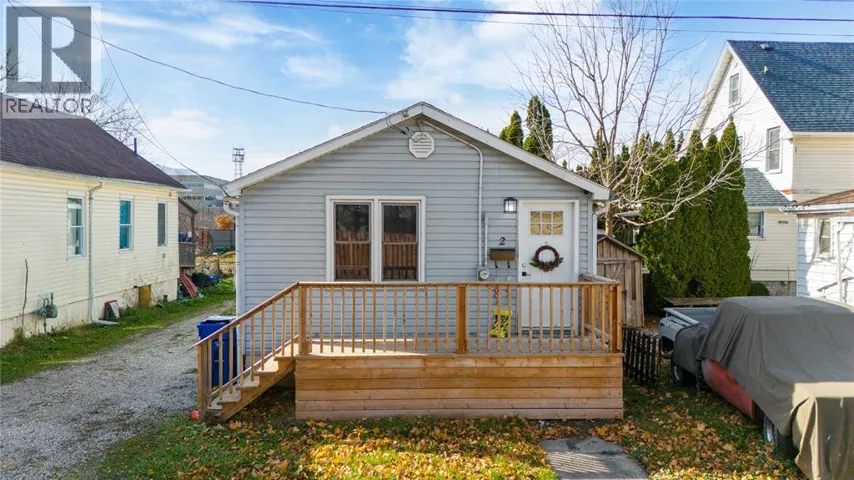 2 DANIELS PLACE, Chatham, Ontario N7M4P5