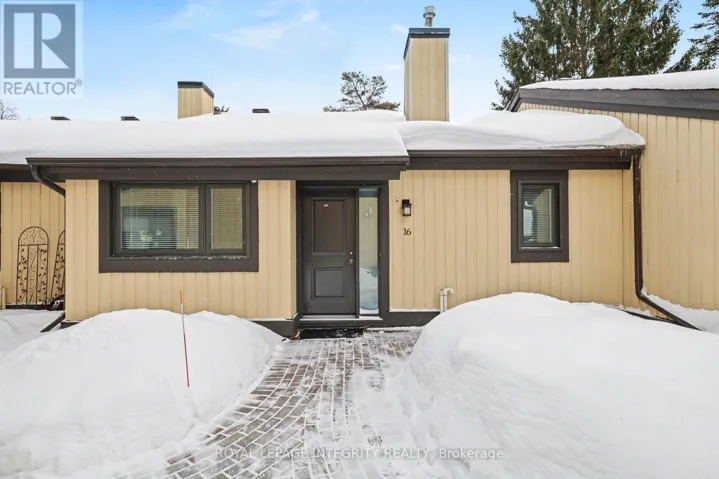 16 PEBBLE BEACH COURT, Ottawa, Ontario K2S1B9