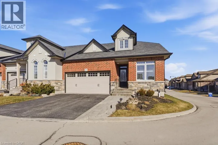 53 REDFERN Avenue Unit# 27, Hamilton, Ontario L9C0E2