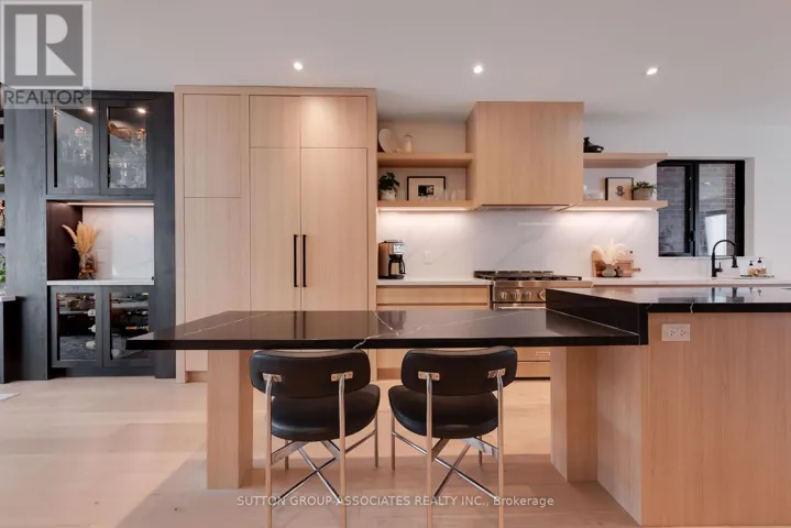 243 ROBINA AVENUE, Toronto (Oakwood Village), Ontario M6C3Y9
