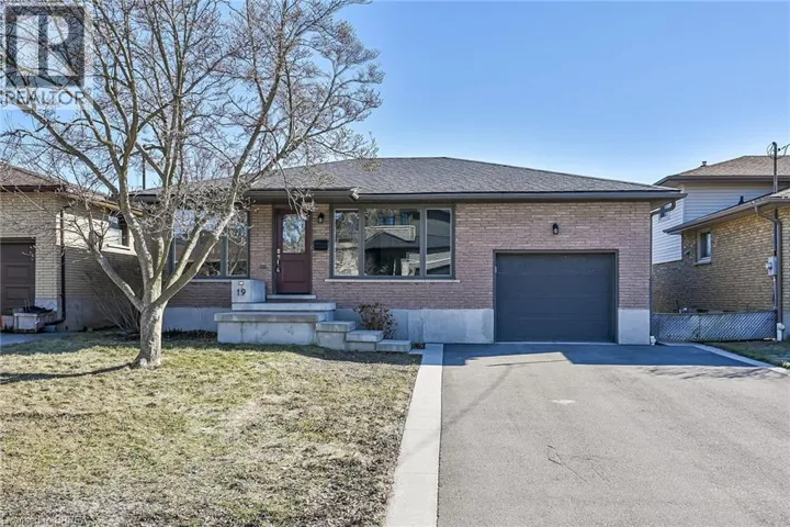 19 CUMBERLAND Street, Brantford, Ontario N3S7J6