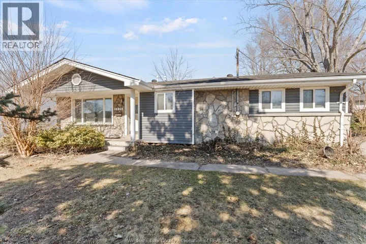 1525 STUART BOULEVARD, LaSalle, Ontario N9J1Y5