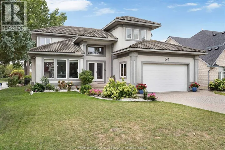 847 LAKE SHORE DRIVE, Windsor, Ontario N9G2R1