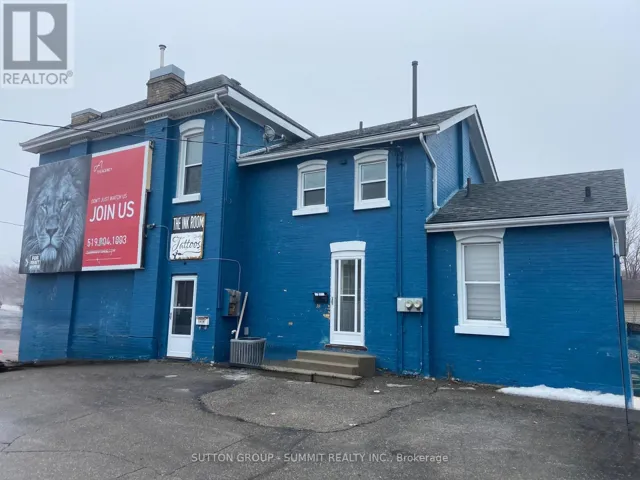 208 MARKET STREET, Brantford, Ontario N3T3A8