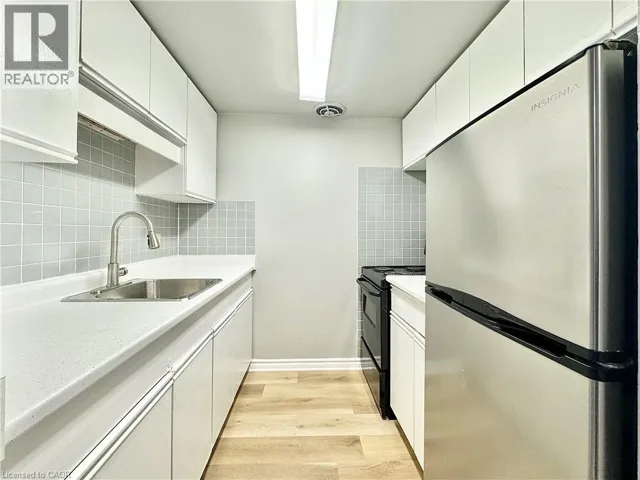 1200 COURTLAND Avenue E Unit# 2, Kitchener, Ontario N2C1K7