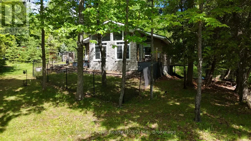 935 LIMBERLOST POINT ROAD, Parry Sound Remote Area (Restoule), Ontario P0H2R0