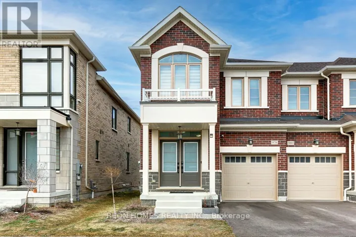 978 CROWSNEST HOLLOW, Pickering, Ontario L1X0P4
