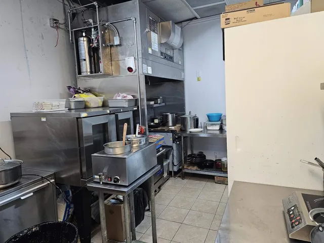 8 10180 153 STREET, Surrey, British Columbia V3R0B5