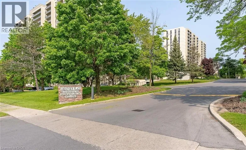 260 SENECA HILL Drive, North York, Ontario M2J4S6