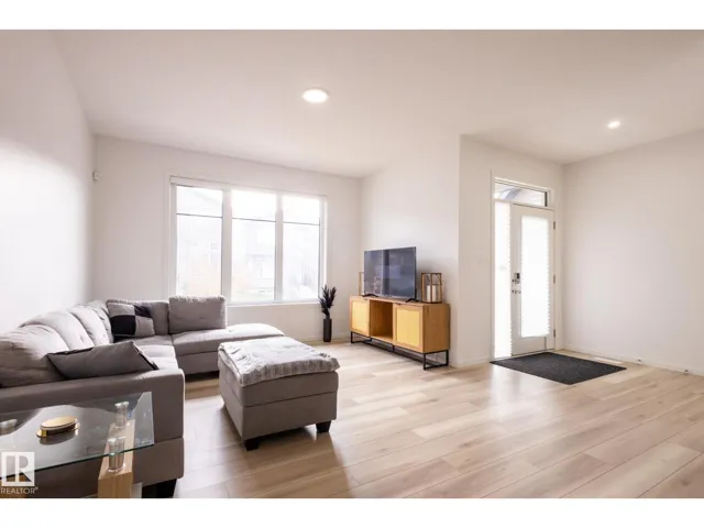 5016 KINNEY LI SW, Edmonton, Alberta T6W5G4