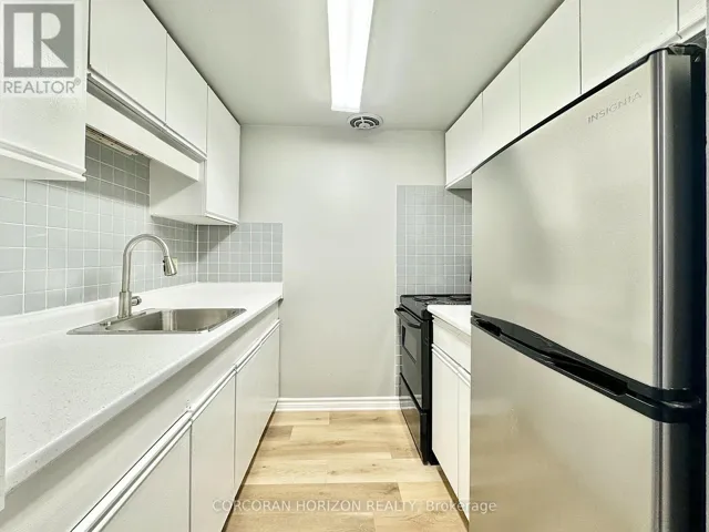 2 - 1200 COURTLAND AVENUE E, Kitchener, Ontario N2C1K7