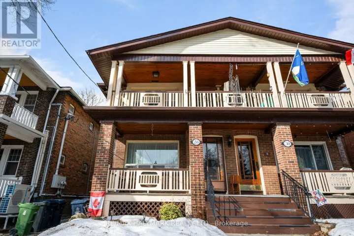 UPPER - 28 GLEN MANOR DRIVE, Toronto (The Beaches), Ontario M4E2X2