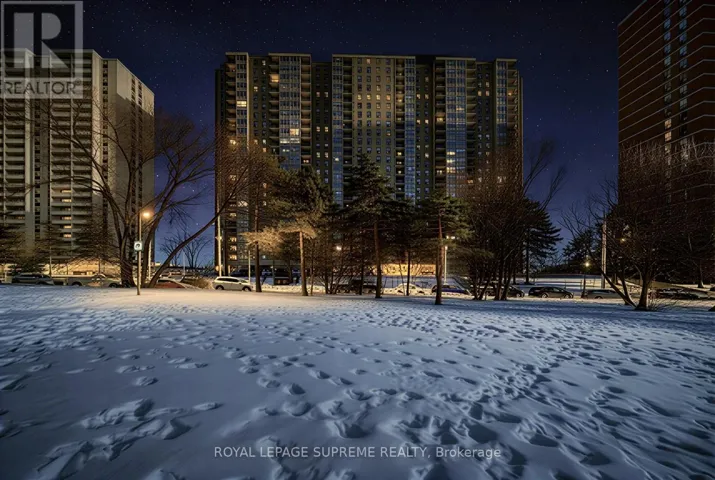 910 - 75 EMMETT AVENUE, Toronto (Mount Dennis), Ontario M6M5A7