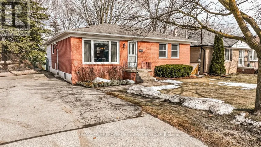 425 CENTRE STREET E, Richmond Hill (Crosby), Ontario L4C1B8