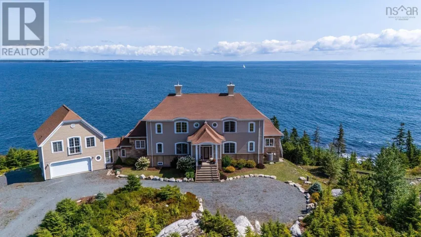 73 Kestrel Court, Halibut Bay, Nova Scotia B3V1P5