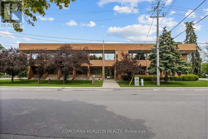 21 DUNLOP STREET, Richmond Hill (Crosby), Ontario L4C2M6