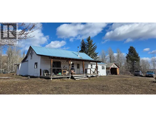 5745 Highway 3, Bridesville, British Columbia V0H1Y0